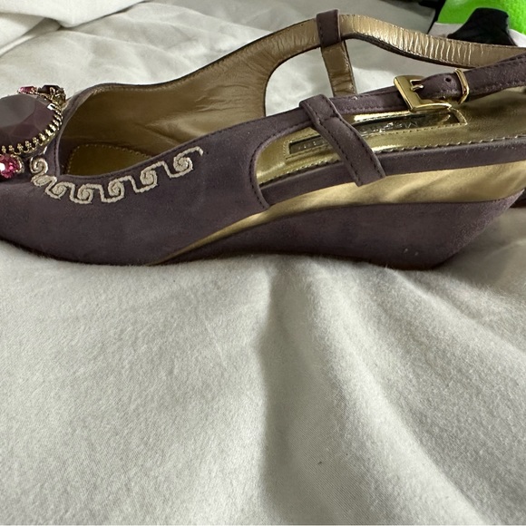 Mariano Fabiani shoes. Size 37. ( womens 6 1/2). suede/ jewels sling back. - Picture 4 of 4